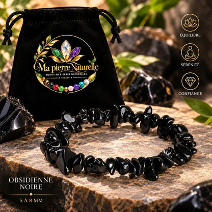 Bracelet en obsidienne noire aux perles brillantes présenté devant une pochette noire