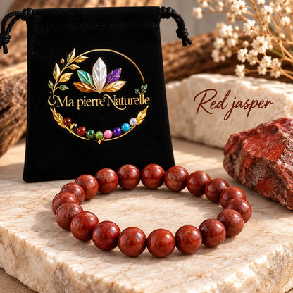 Bracelet en jaspe rouge de 8 mm présenté avec sa pochette noire Ma Pierre Naturelle.